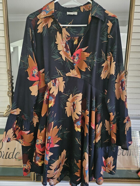 Umgee Dresses & Skirts - Umgee Navy Floral High-Low Dress with Orange and Red Accents